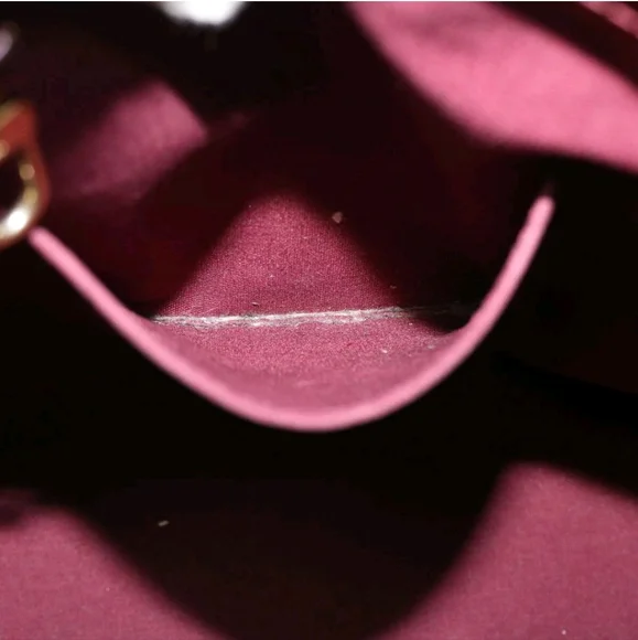 LOUIS VUITTON Rouge Fauviste Monogram Vernis Wilshire MM Tote Bag